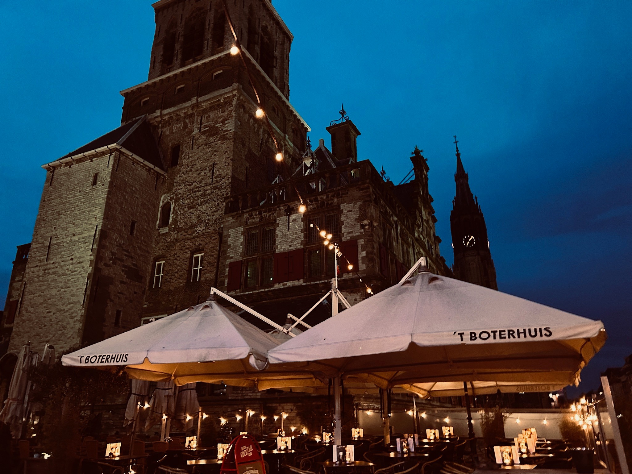 Hi lieve vrienden van het Boterhuis, 
dit is je teken om op ons verwarmde terras je dag goed af te sluiten. 

Met wie kom jij na werk langs?

#boterhuisdelft #marktdelft #historischestaddelft